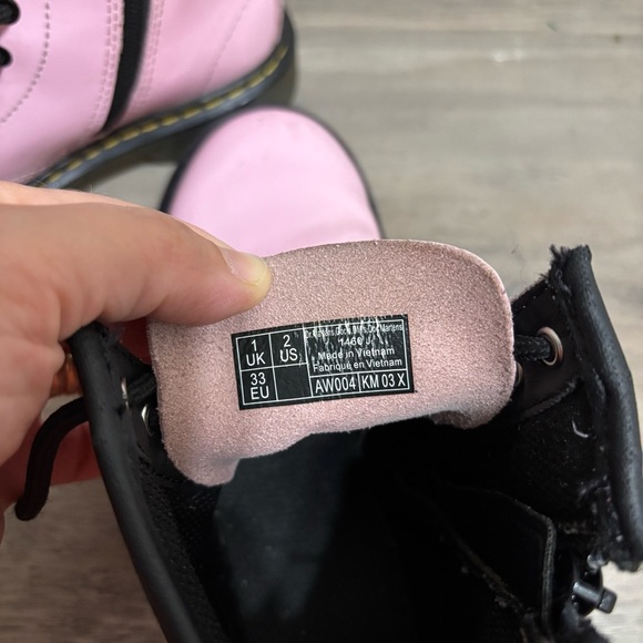 Dr. Martens Glossy Pink Kids Boots - Picture 8 of 8